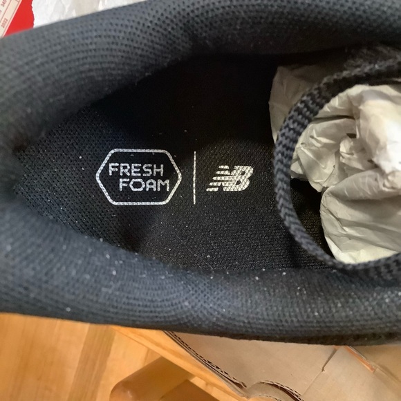 NEW BALANCE Marisek4 Black & White Running Shoes Size 12 - Picture 11 of 16